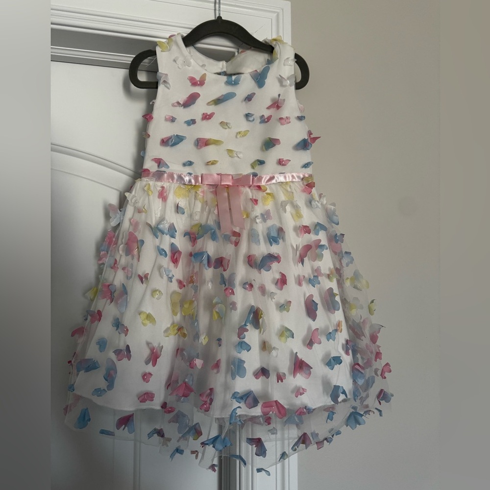 Xtraordinary girls size 4 Sleeveless 3D Butterfly Party Dress like new